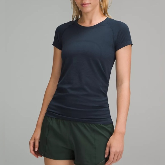 lululemon athletica Tops - Swiftly Tech Short-Sleeve Shirt 2.0
Hip Length size 4 NWT